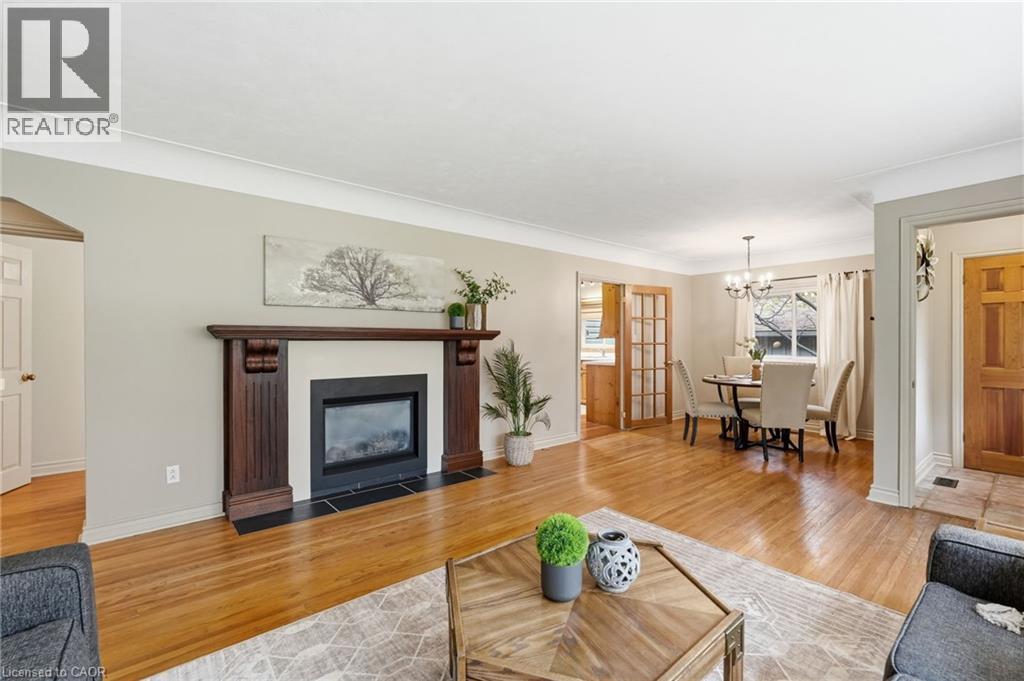 21 BRIAN Boulevard, Waterdown, Ontario, L8B0C7 — Photo 8