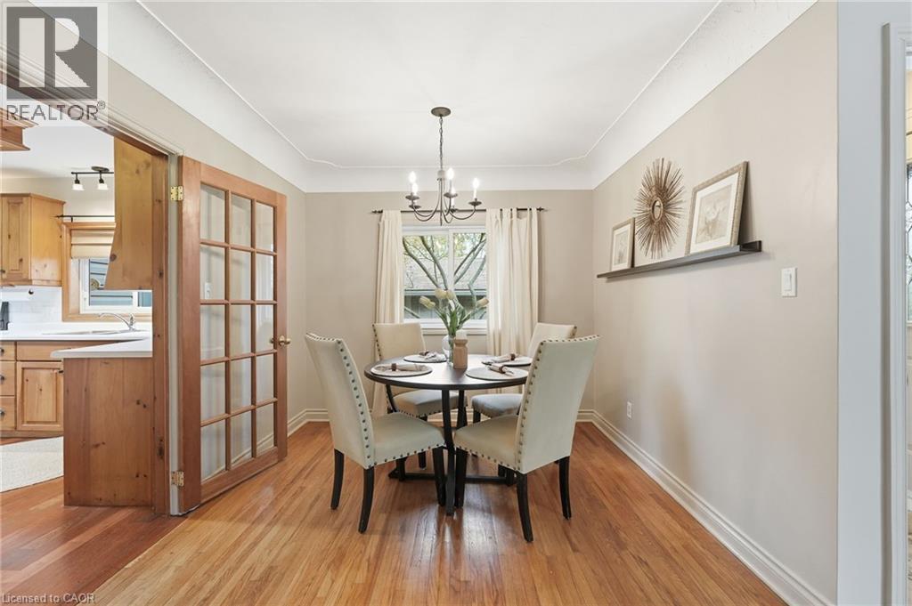 21 BRIAN Boulevard, Waterdown, Ontario, L8B0C7 — Photo 9