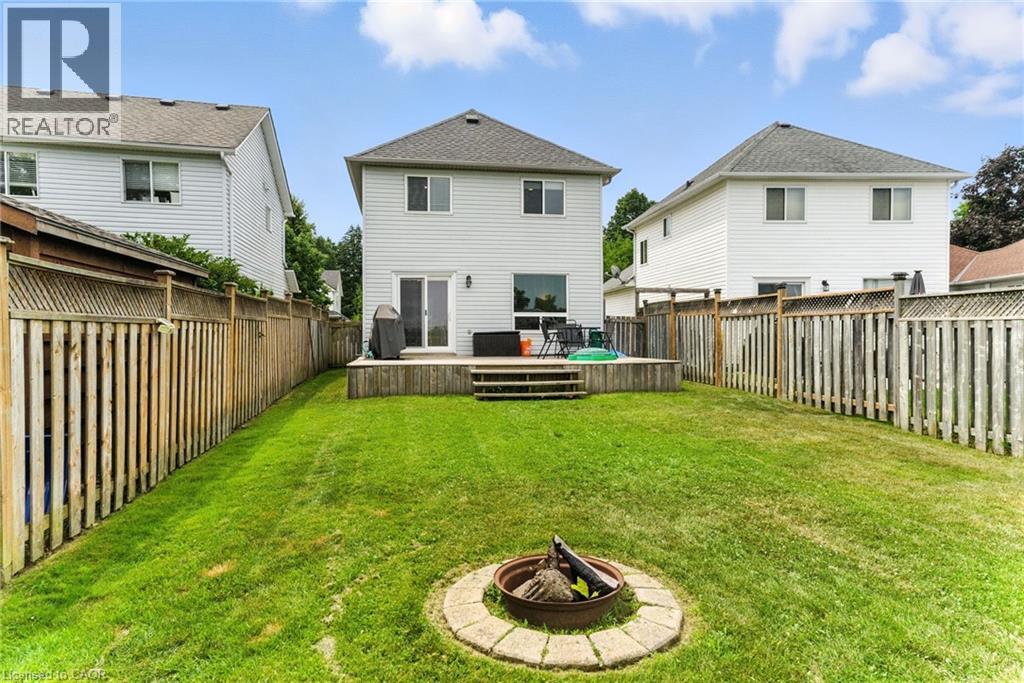 37 HILLTOP Drive, Ayr, Ontario, N0B1E0 — Photo 3