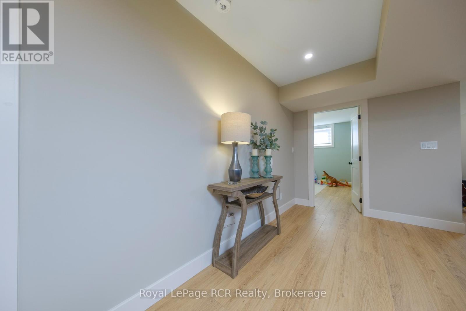 22 NICKASON DRIVE - 31