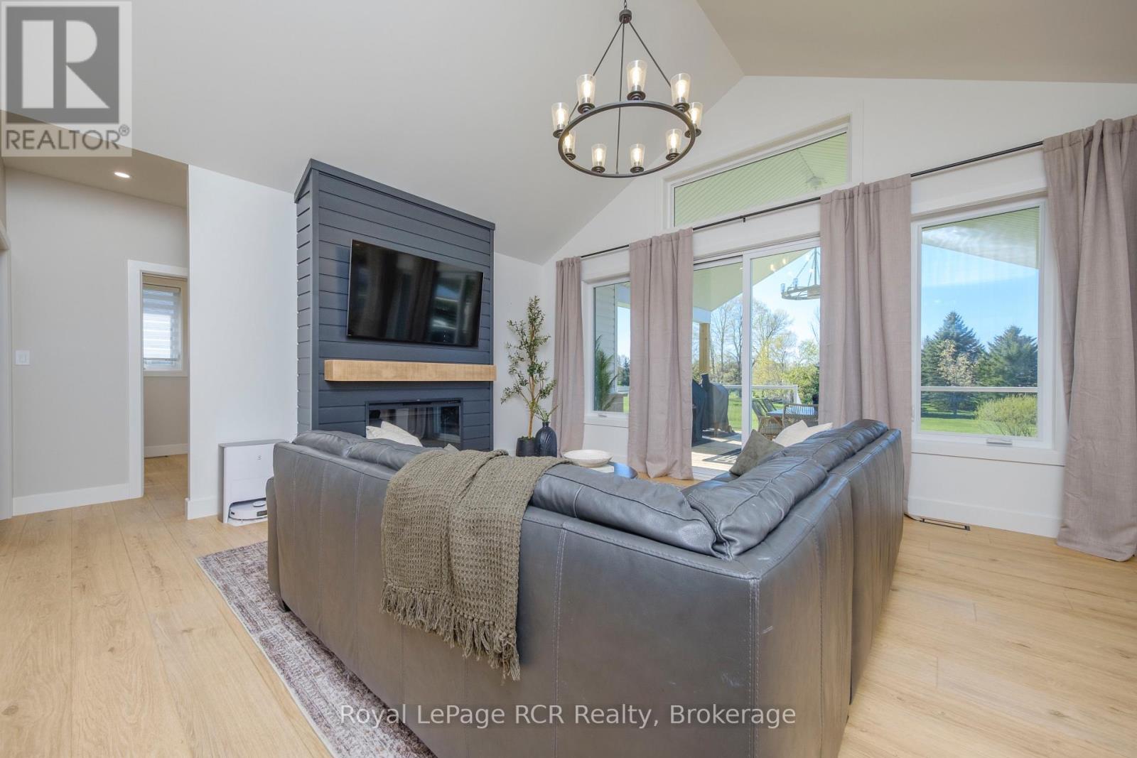 22 NICKASON DRIVE - 5