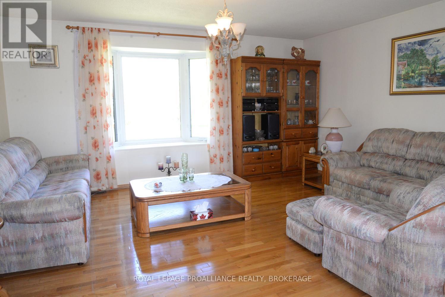 4822 BATTERSEA ROAD - 22