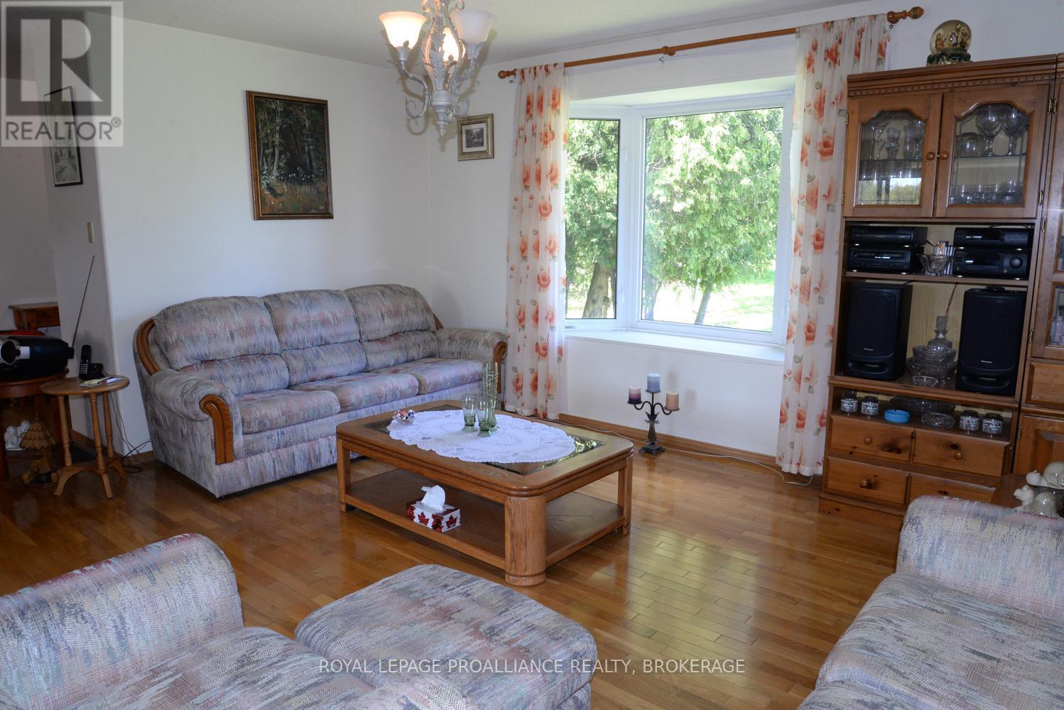 4822 BATTERSEA ROAD - 25