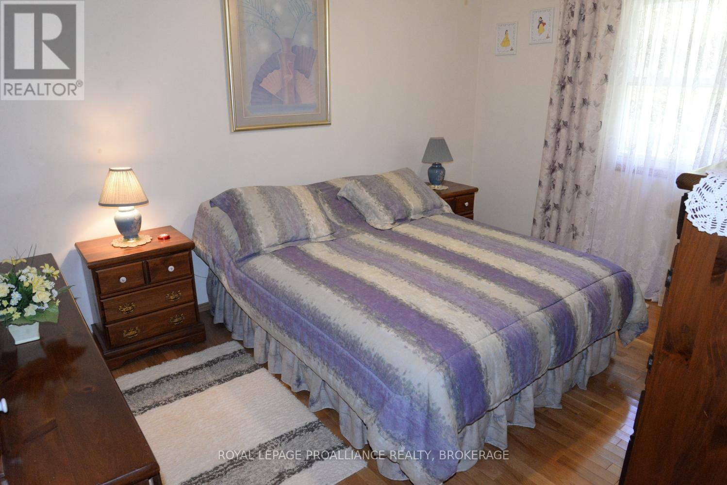4822 BATTERSEA ROAD - 28