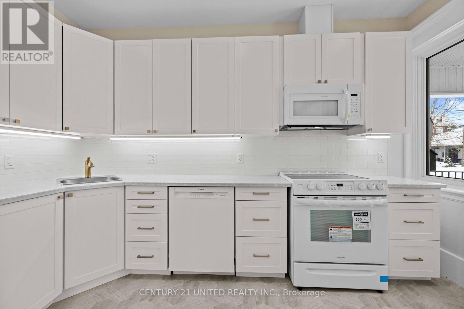 375 DOWNIE STREET - 11