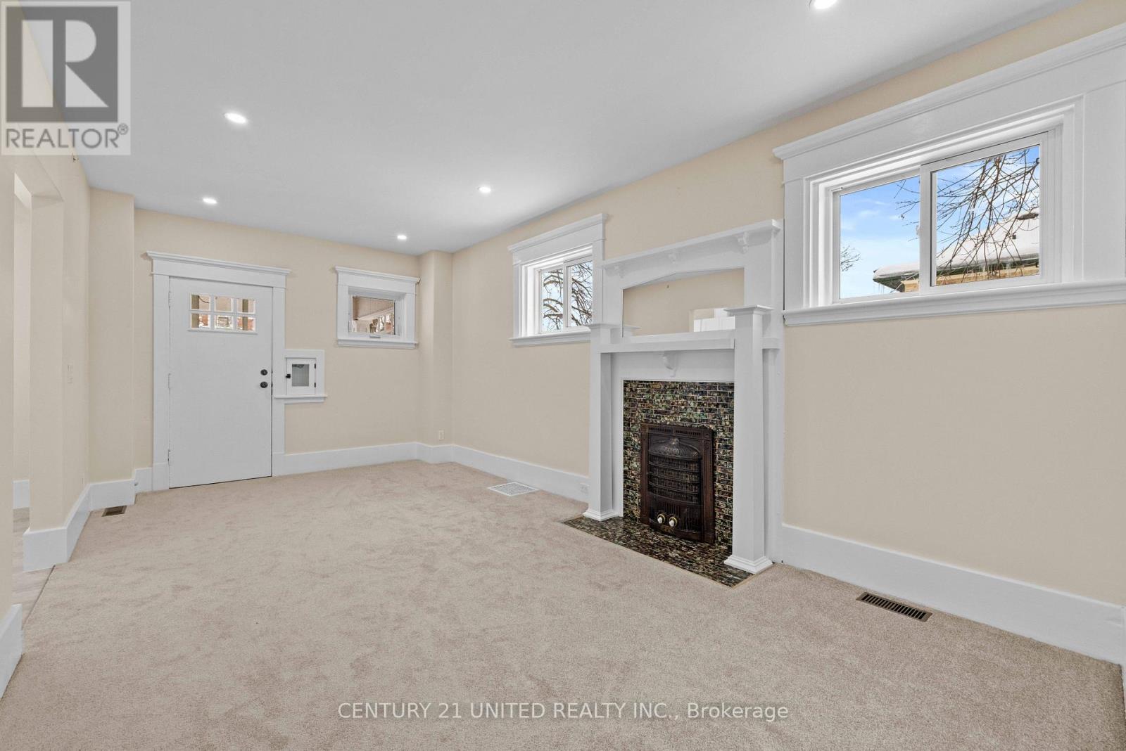 375 DOWNIE STREET - 13