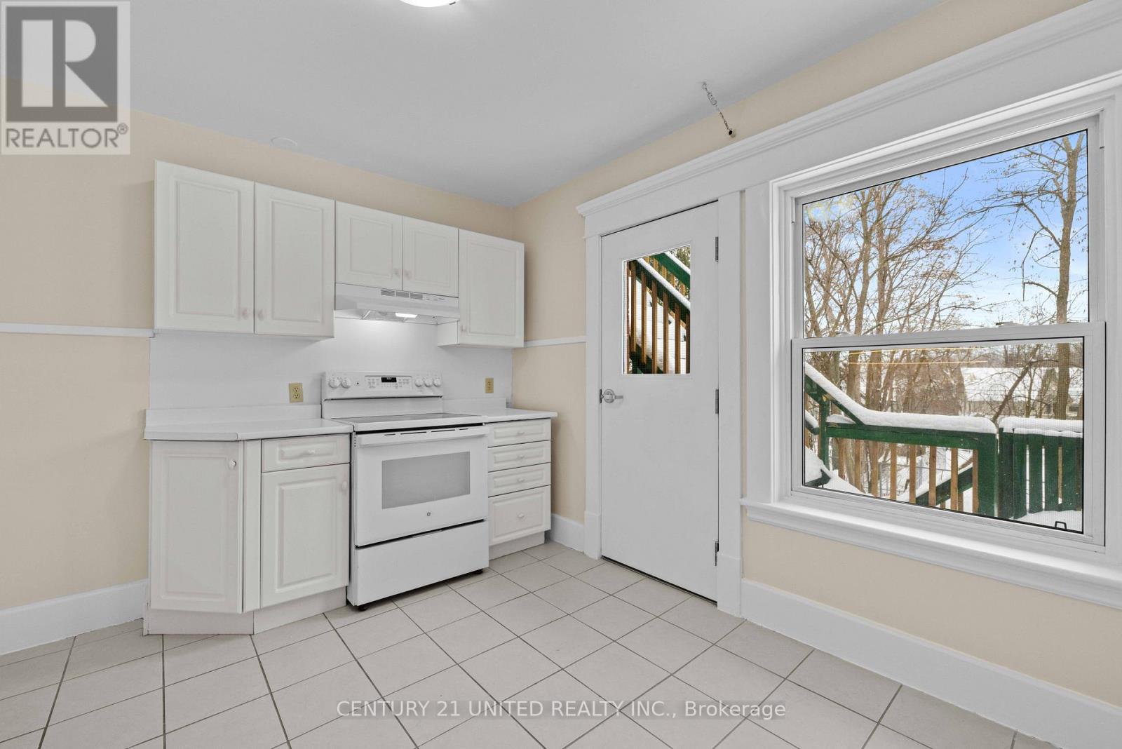375 DOWNIE STREET - 18