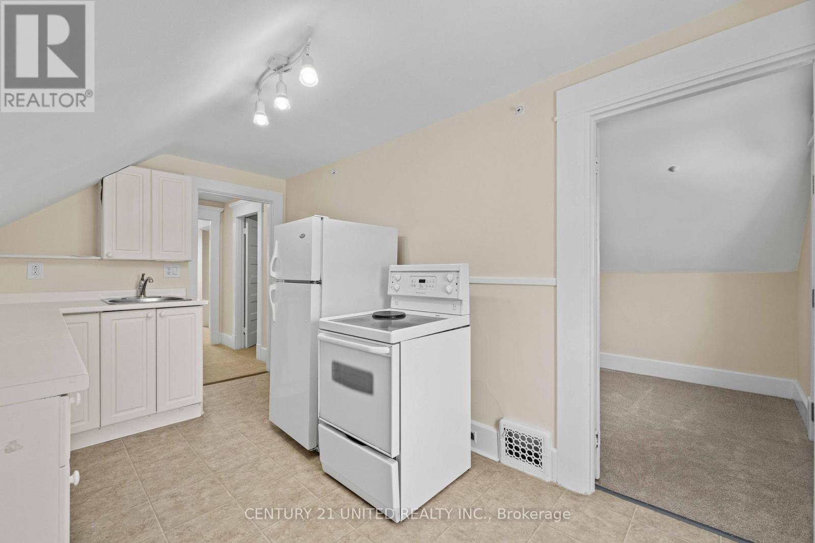 375 DOWNIE STREET - 33