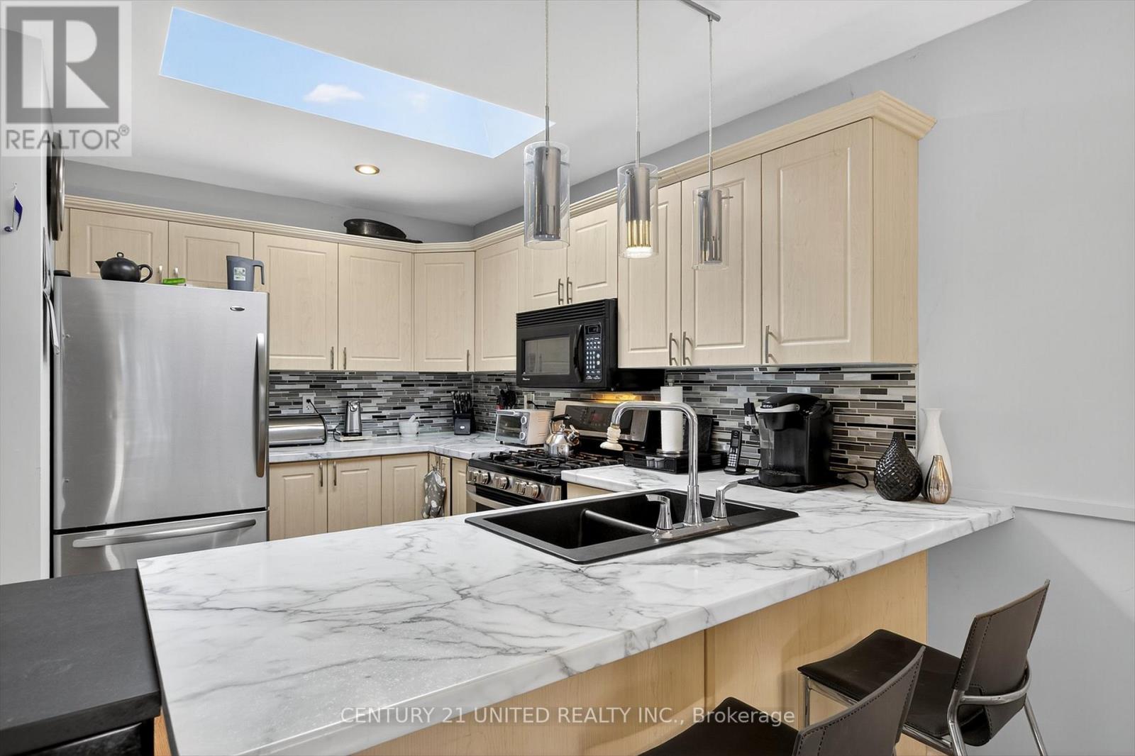 234 RUTTAN TERRACE - 16
