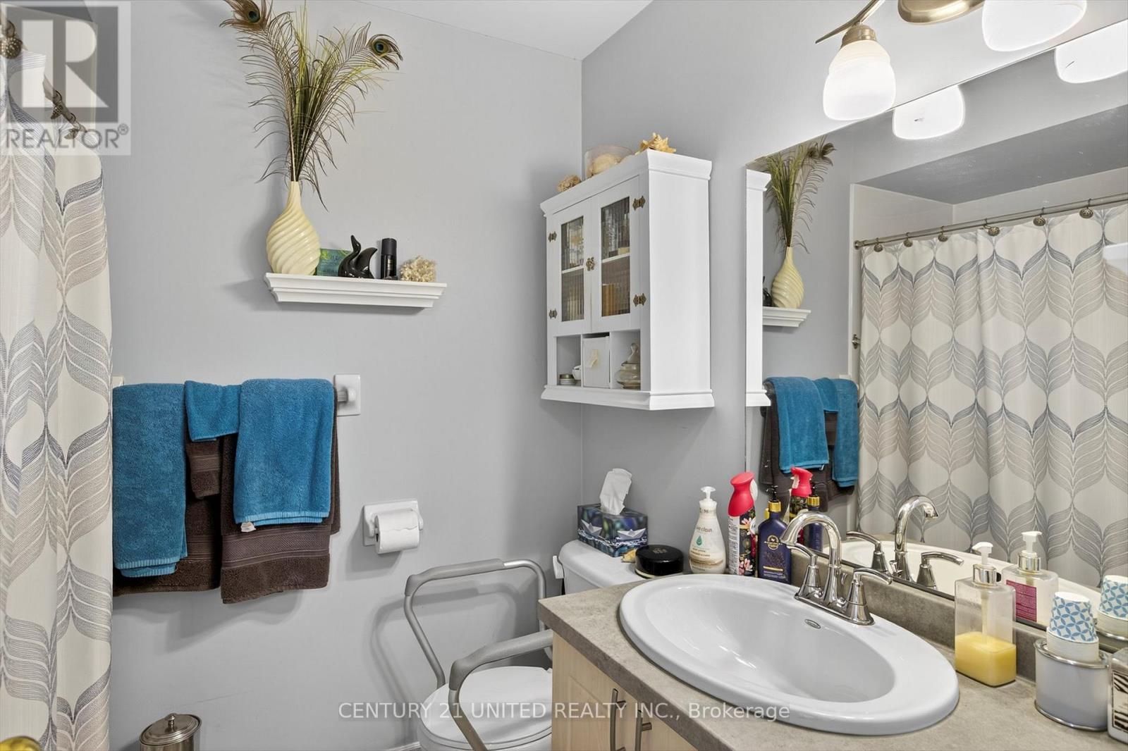 234 RUTTAN TERRACE - 25
