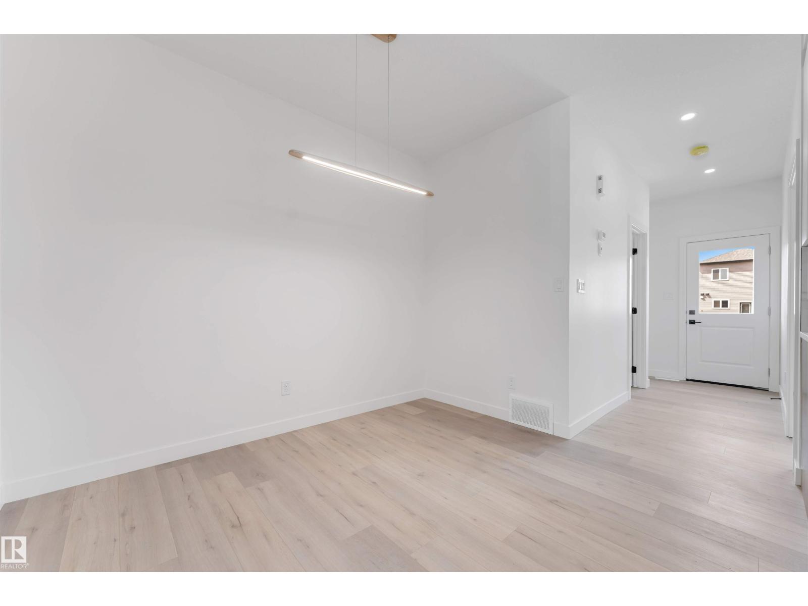 232 24 ST SW - 15