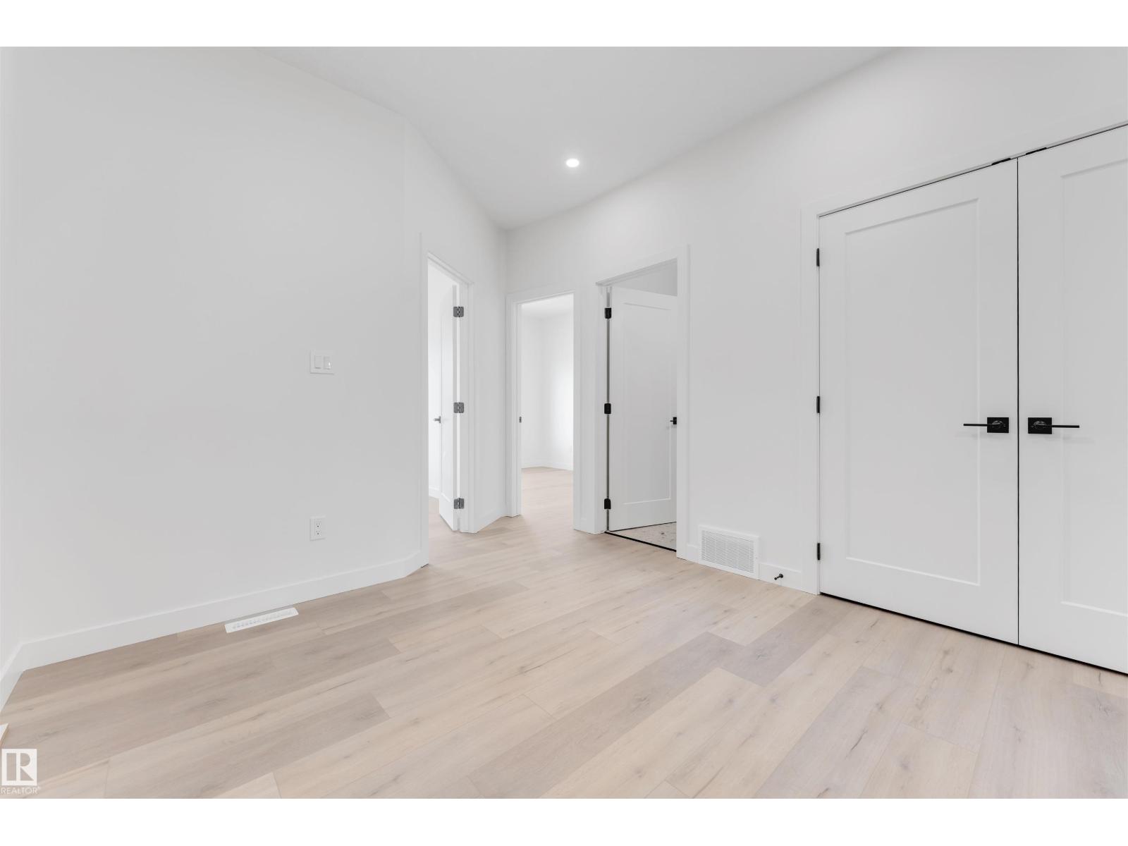 232 24 ST SW - 36