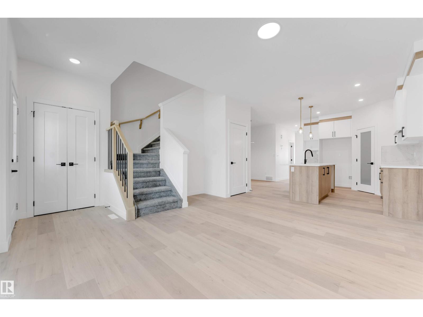 232 24 ST SW - 6