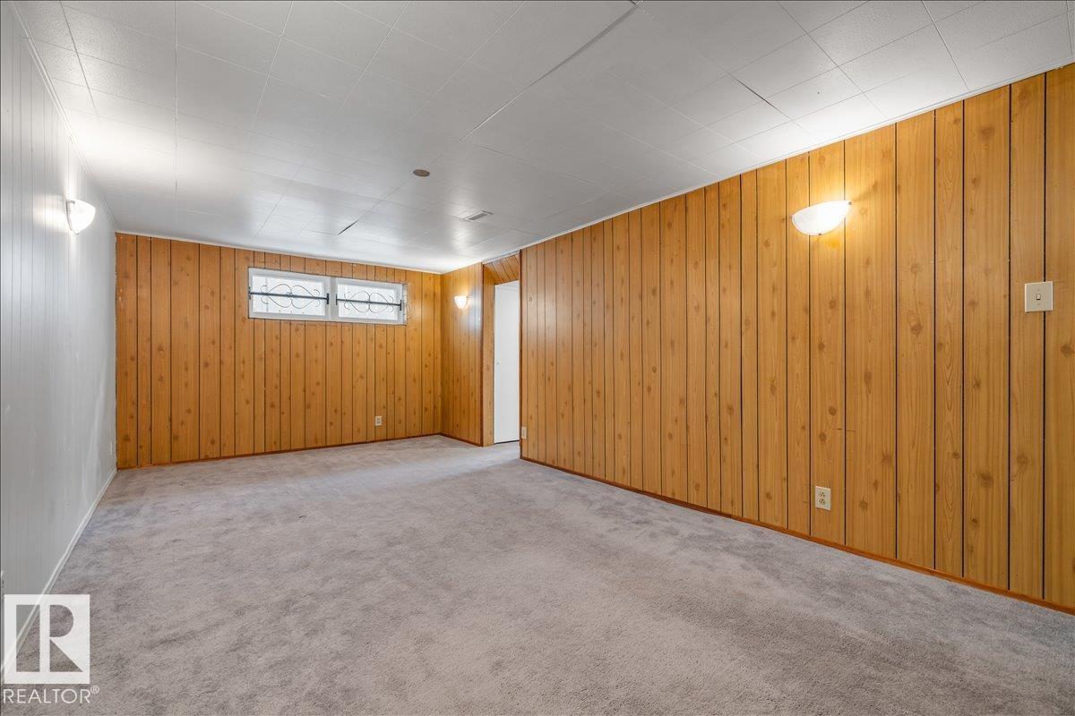 11227 52 ST NW - 19
