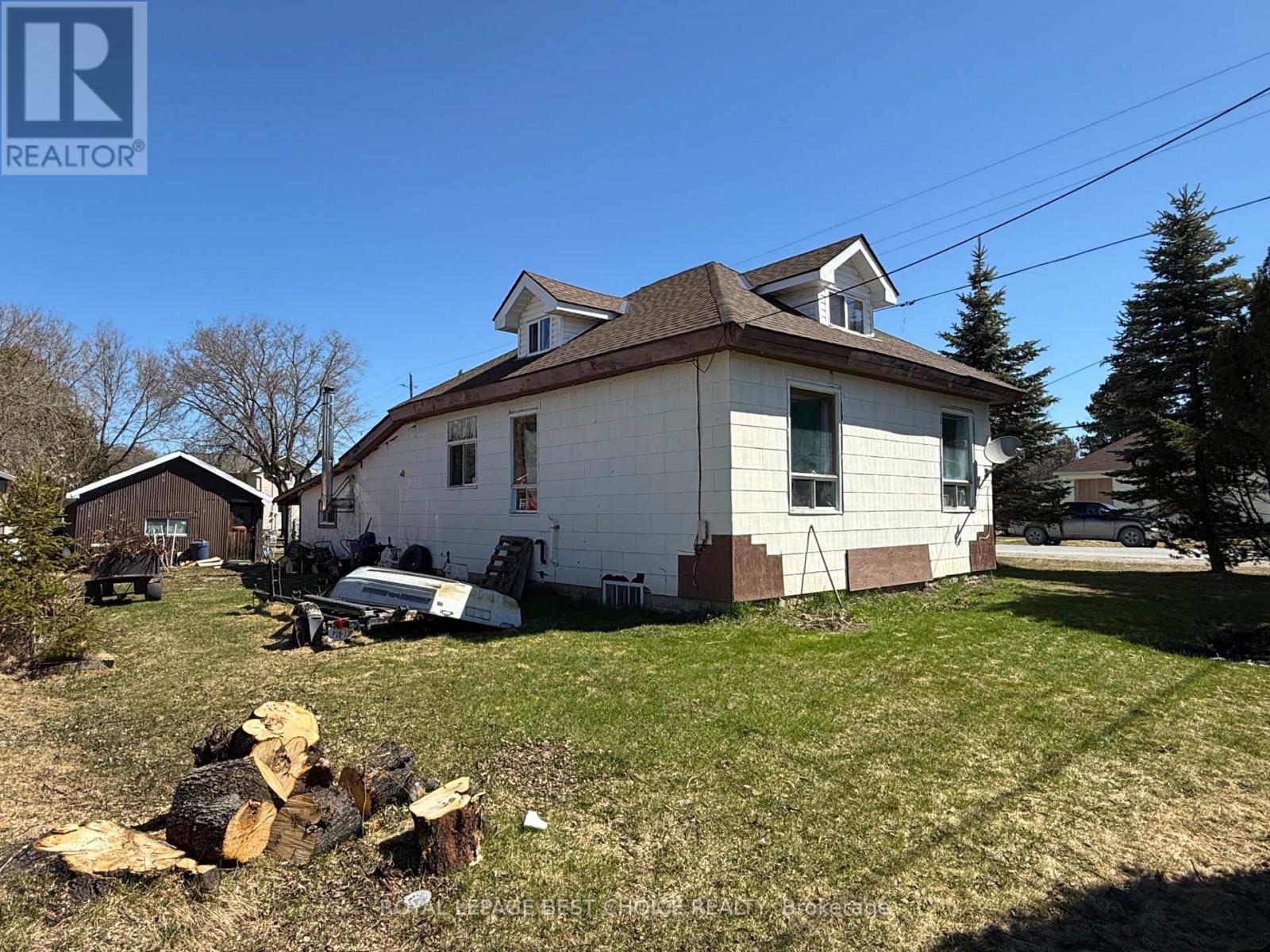 21 7TH AVENUE