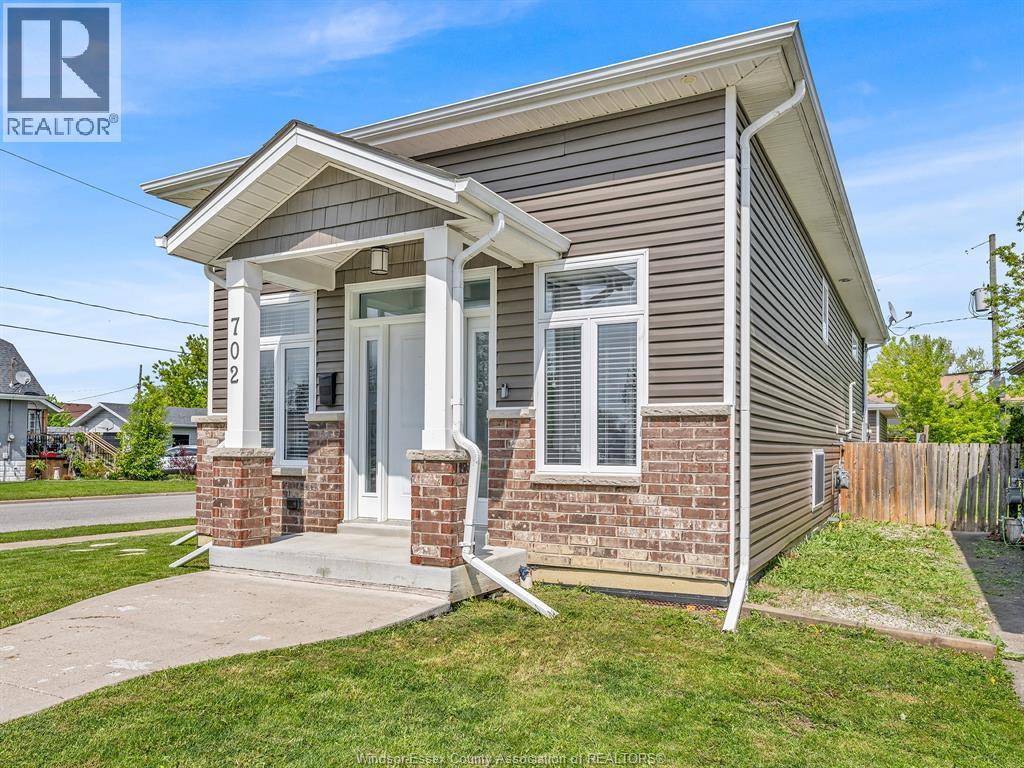 702 LESPERANCE ROAD - 3