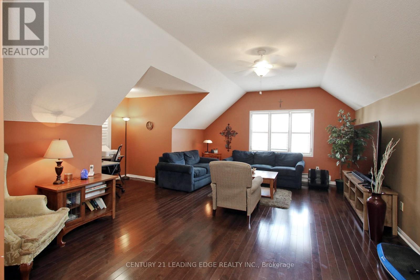27 ROCKING HORSE STREET - 21