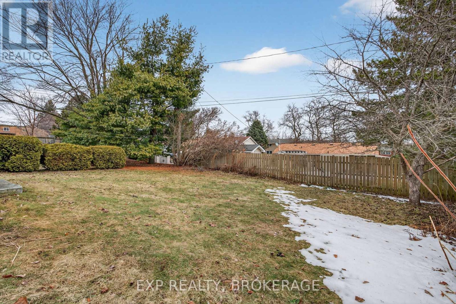 19 CONVAY CRESCENT - 39