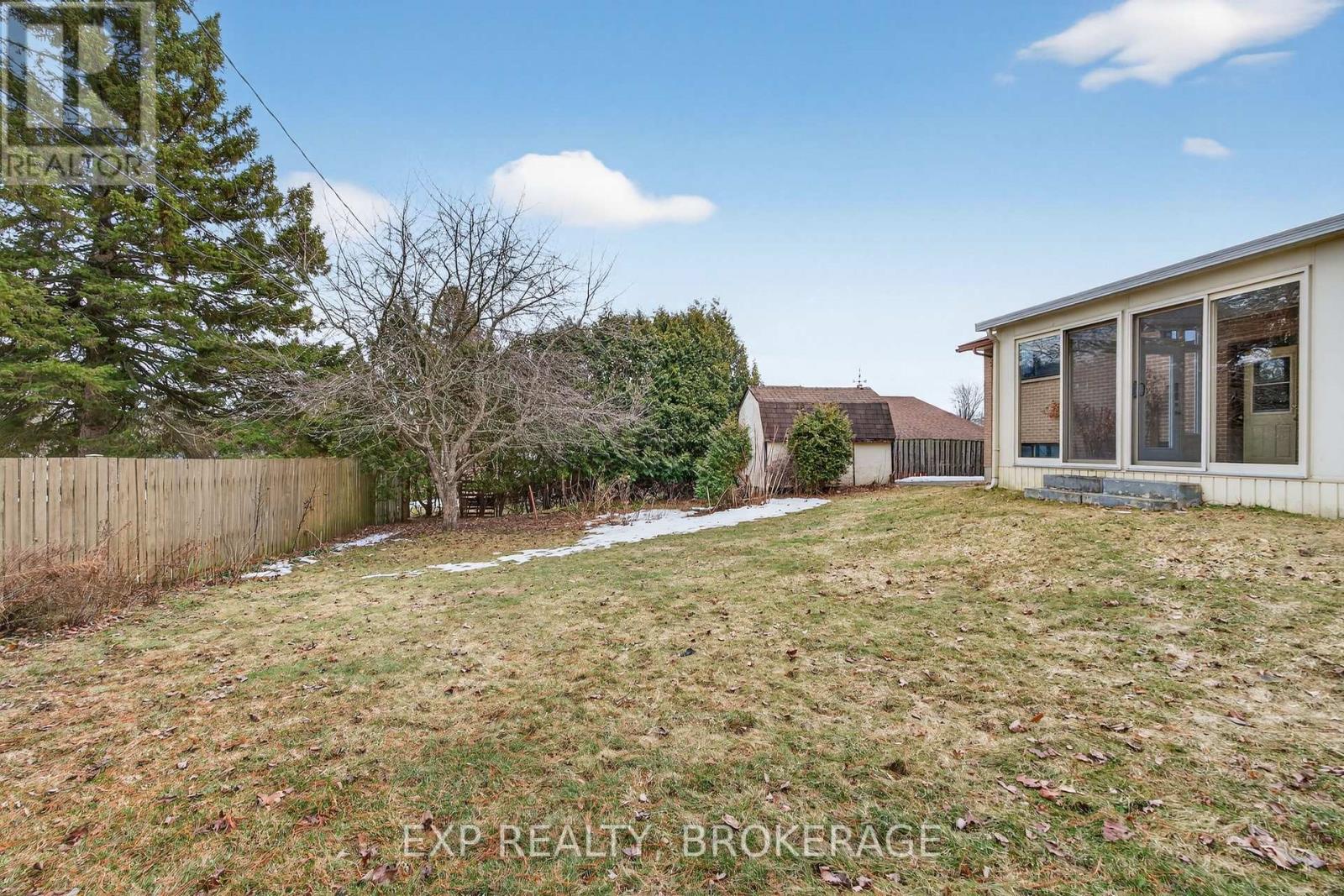 19 CONVAY CRESCENT - 42