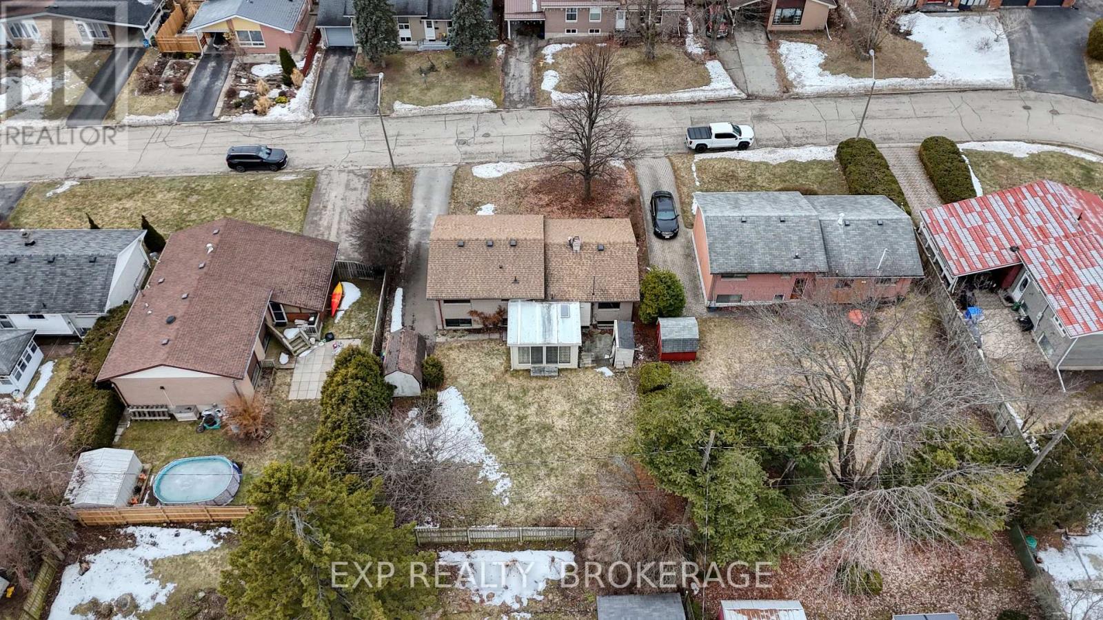 19 CONVAY CRESCENT - 44