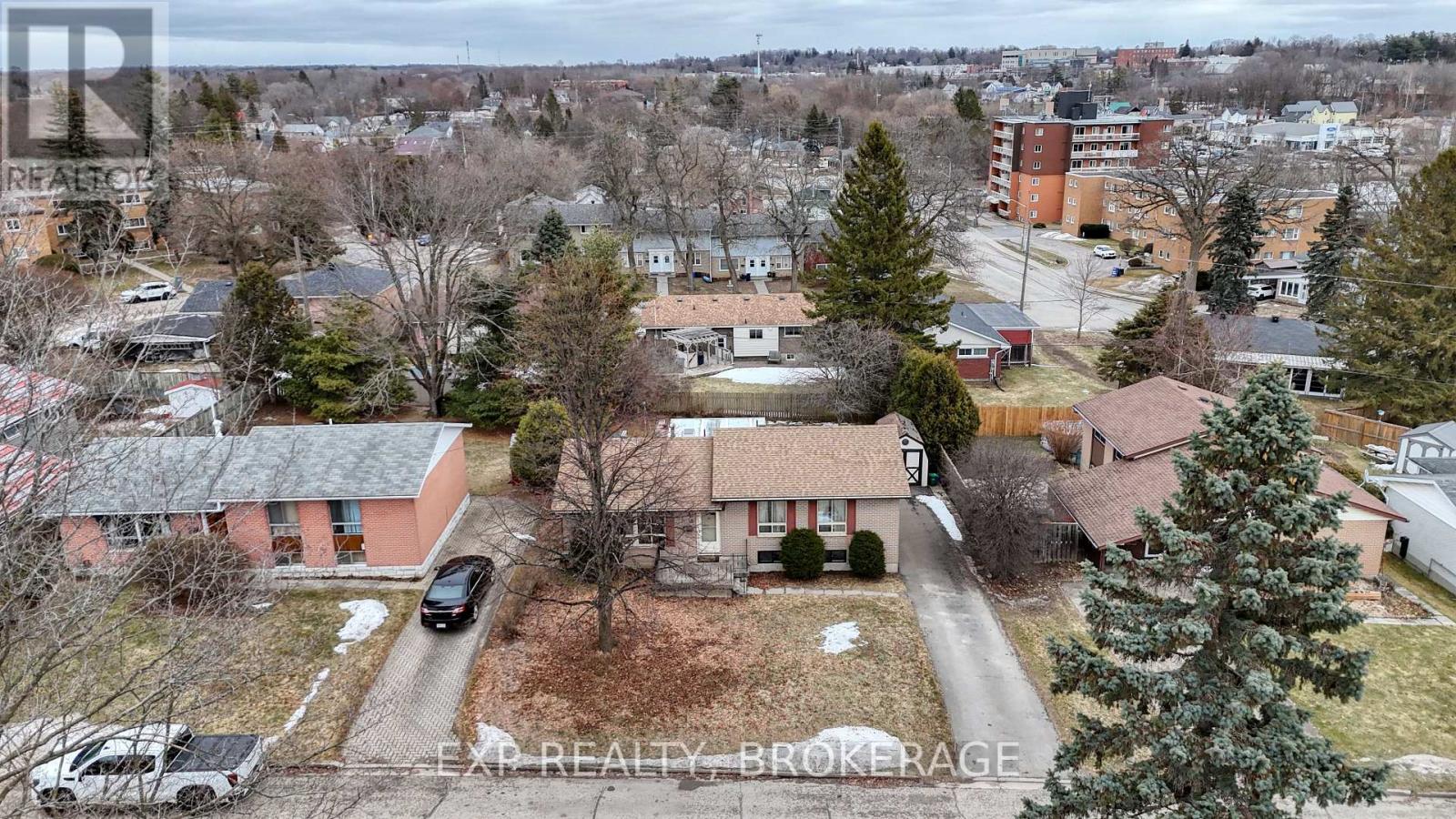 19 CONVAY CRESCENT - 43