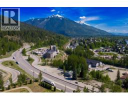1792 Bend Frontage Road, Revelstoke, BC V0E2S0 Photo 7