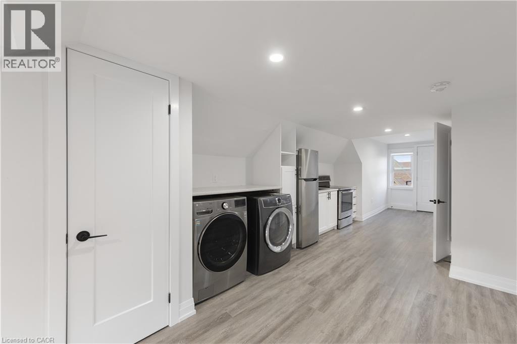 5 MAPLEWOOD Avenue - 32