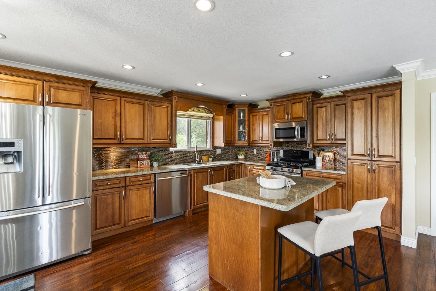 House in Surrey - Image 2