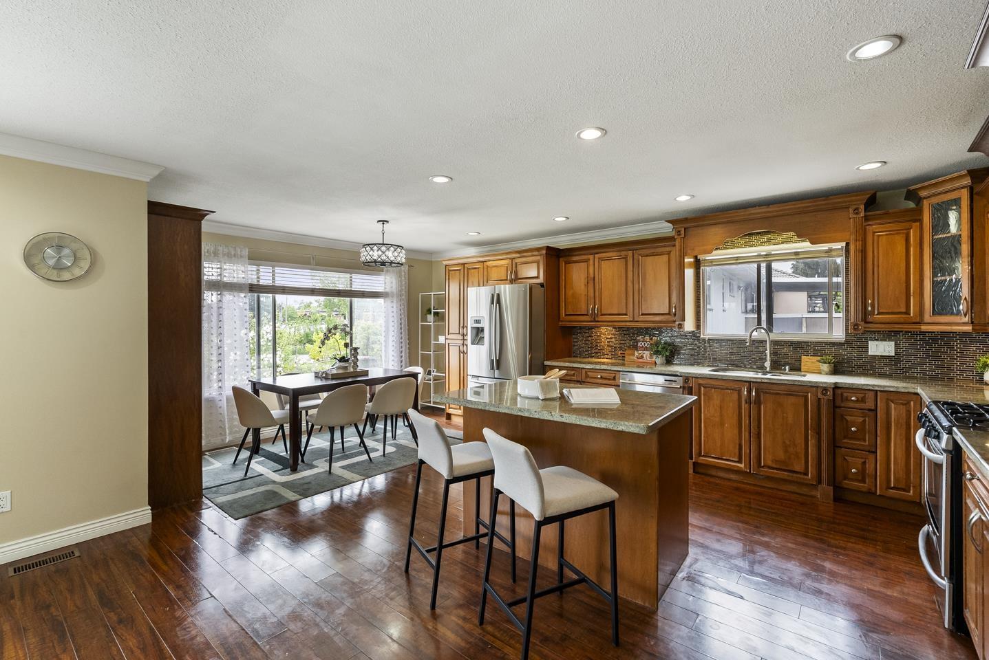 House in Surrey - Image 37