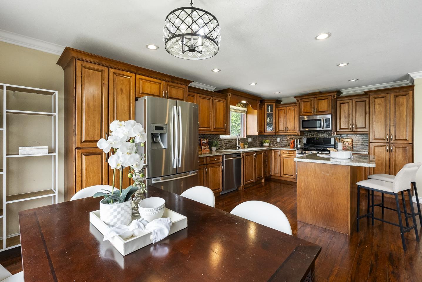 House in Surrey - Image 7