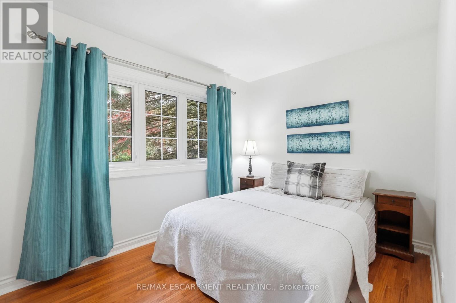 21 BRIAN BOULEVARD - 23