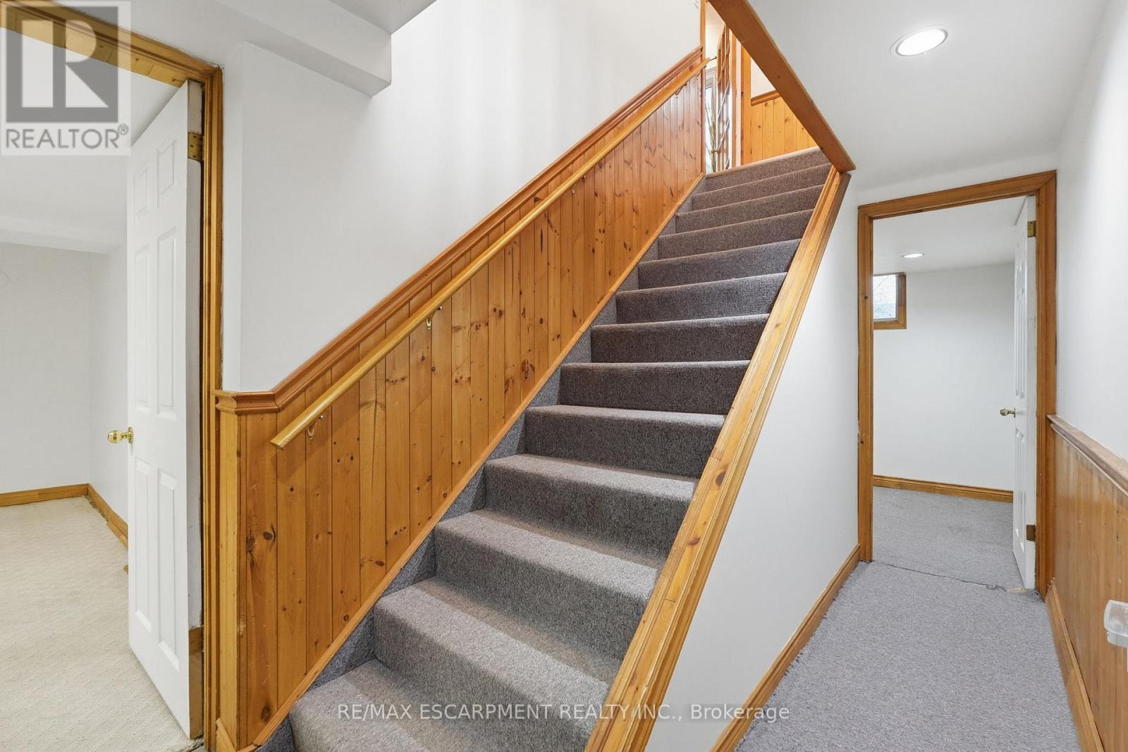 21 BRIAN BOULEVARD - 31