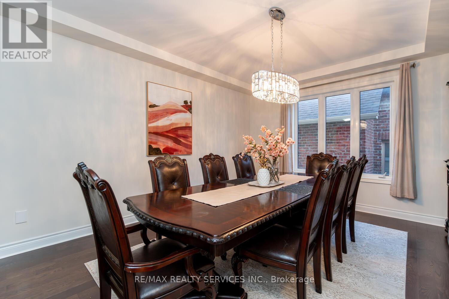 28 STONEGATE AVENUE - 8