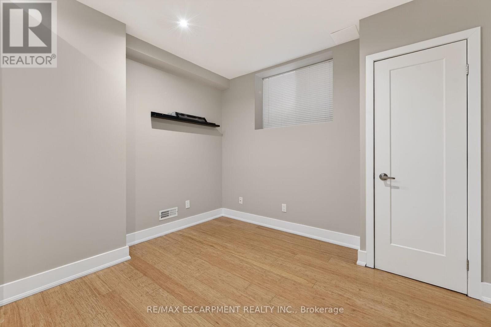 167 WALNUT STREET S - 18