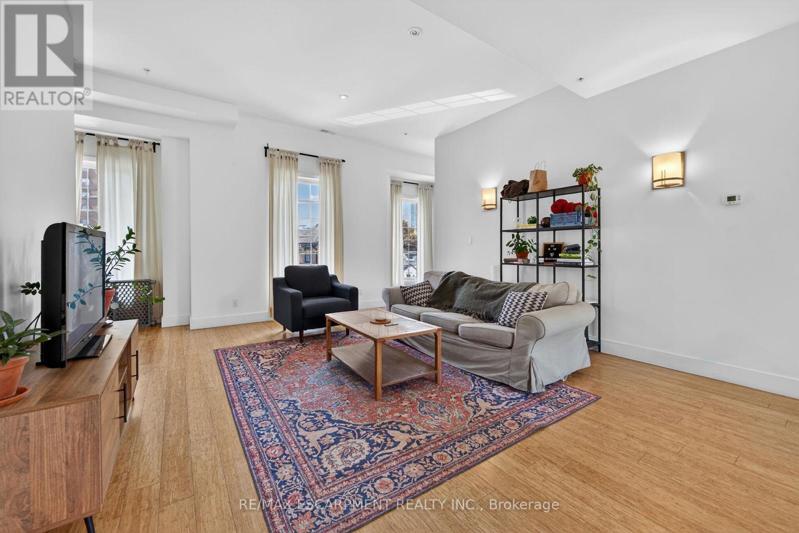 167 WALNUT STREET S - 35