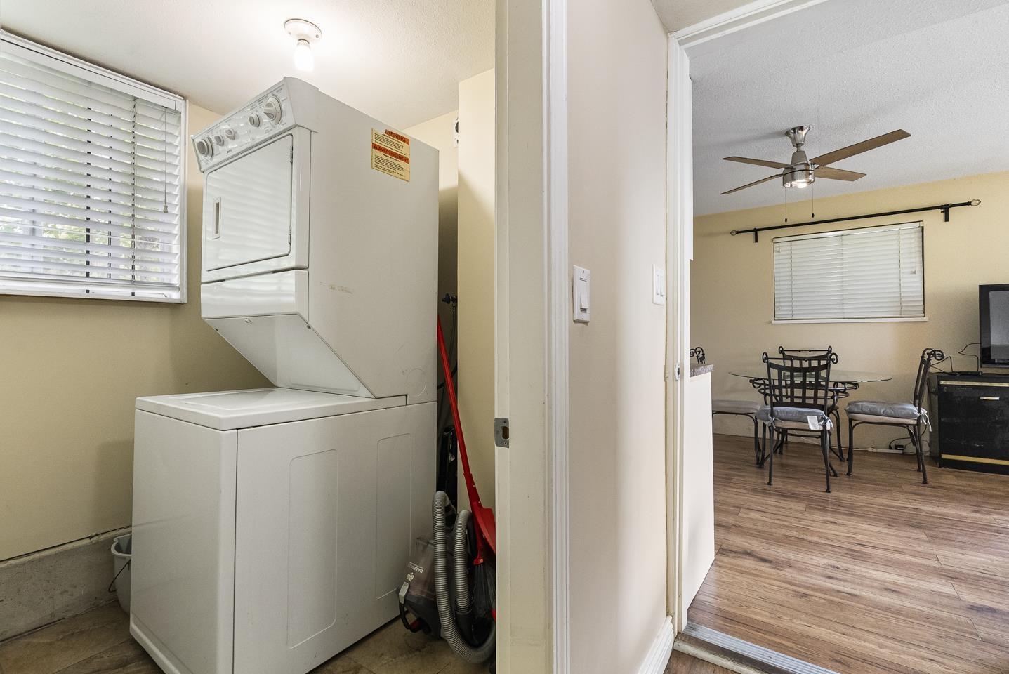 House in Surrey - Image 17