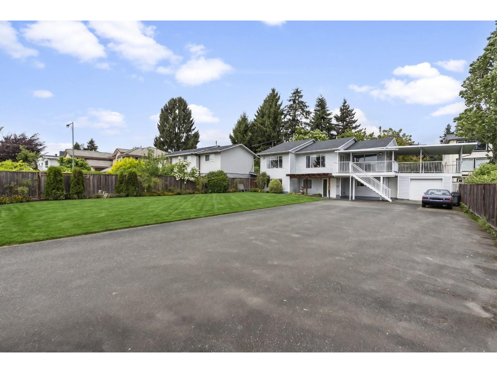 House in Surrey - Image 30