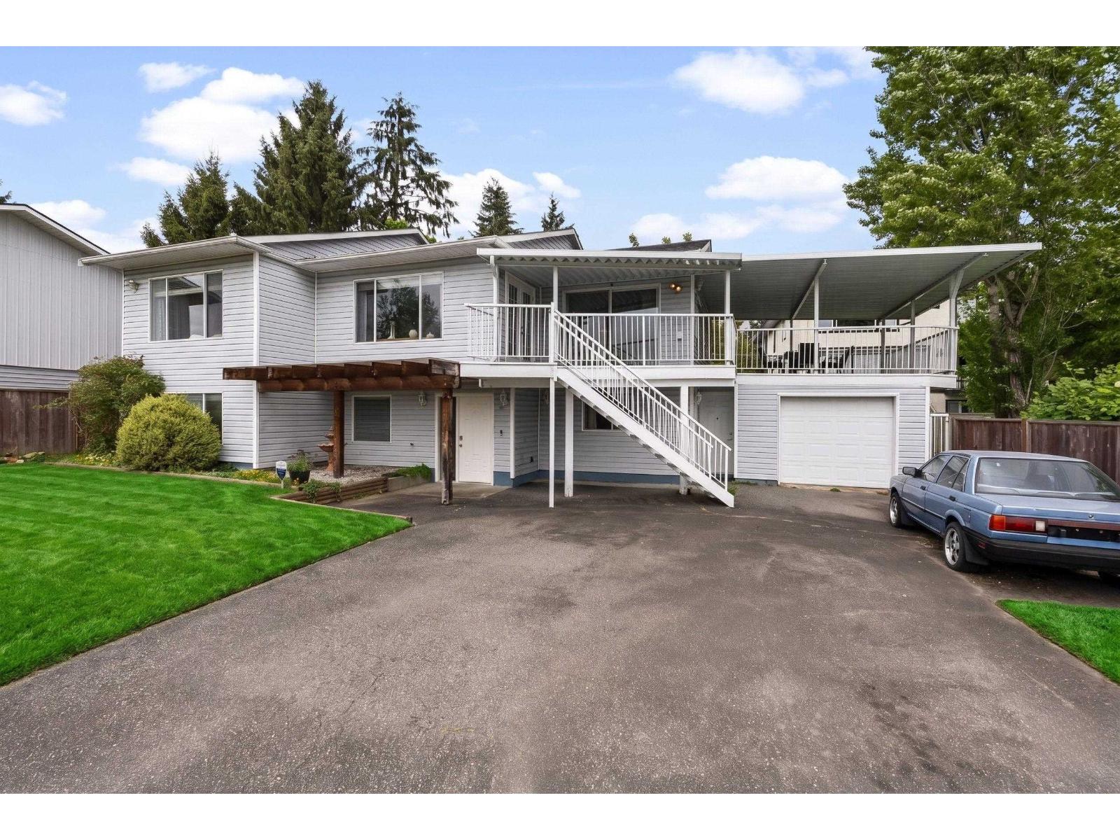House in Surrey - Image 31