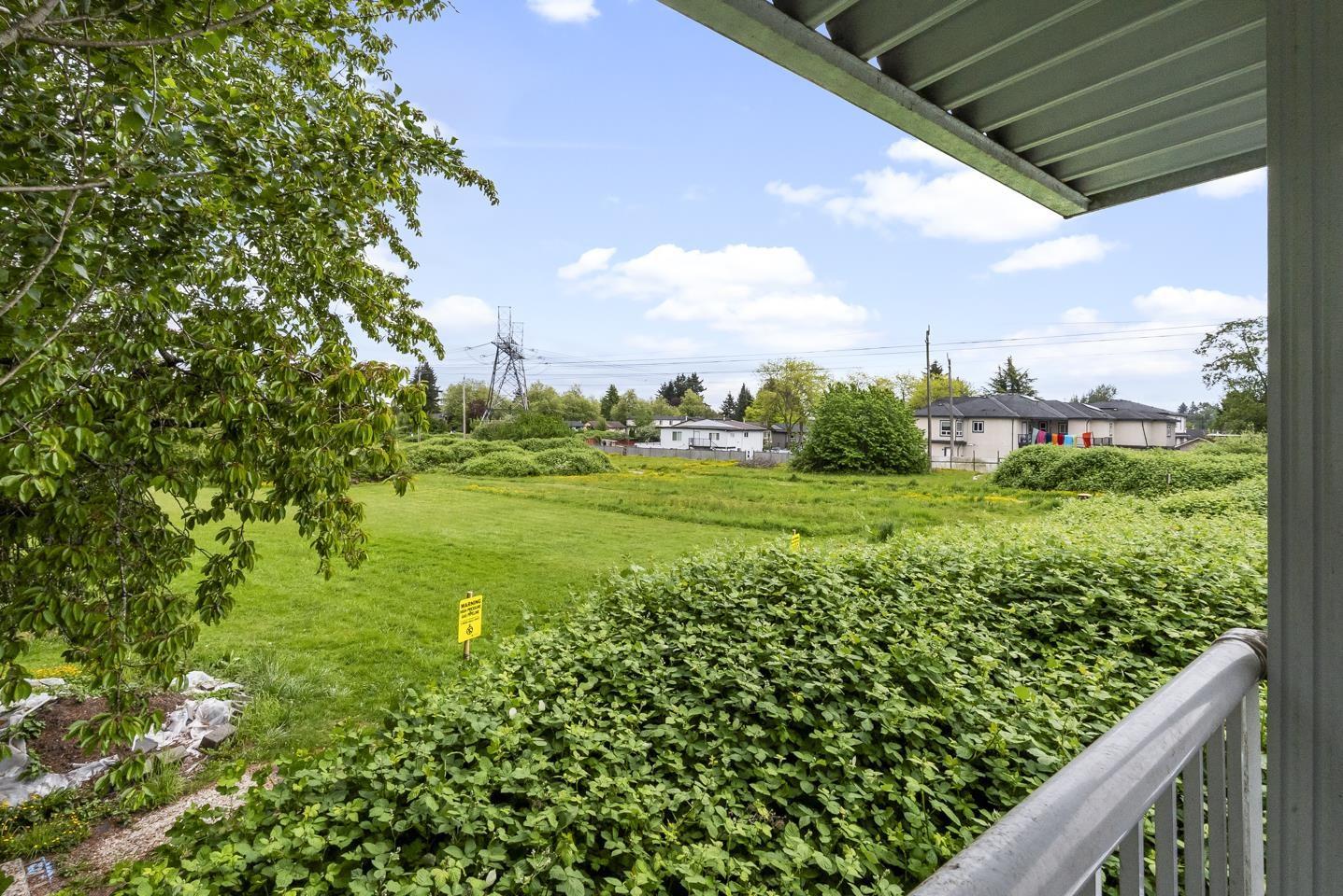 House in Surrey - Image 34