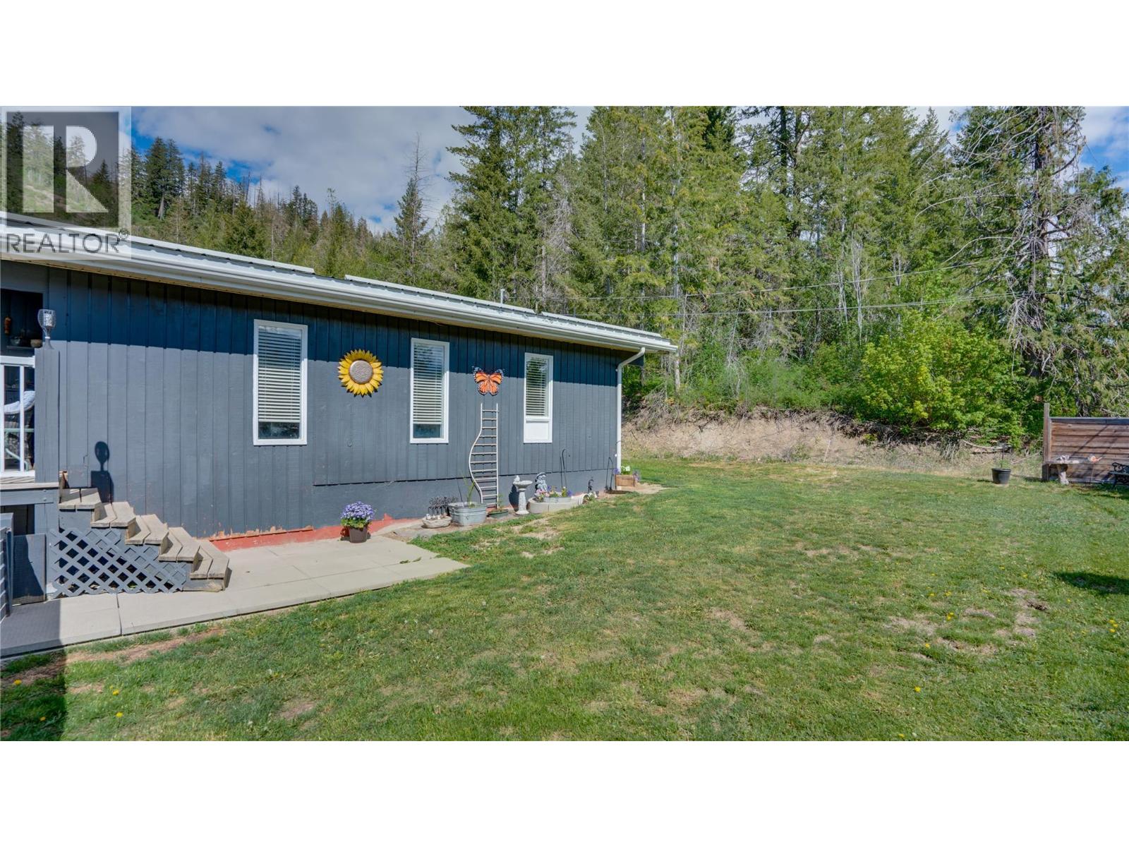 48 Stroulger Road - 48