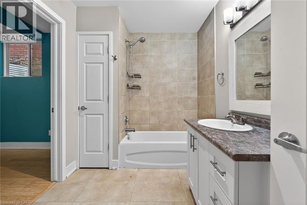 167 WALNUT Street S - 23