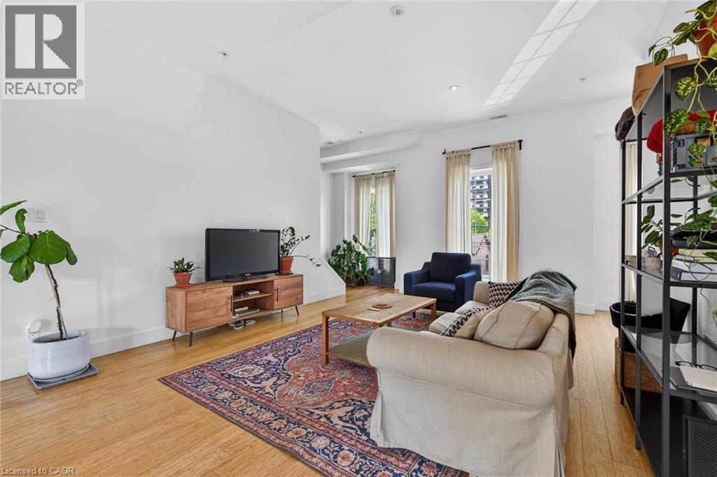 167 WALNUT Street S - 34