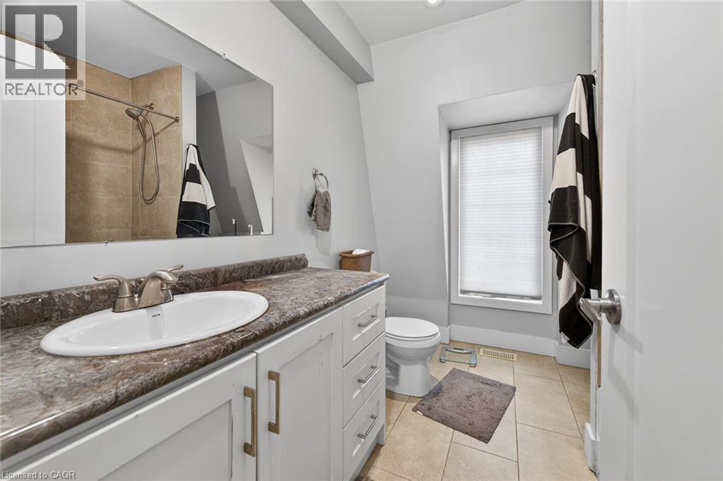 167 WALNUT Street S - 46