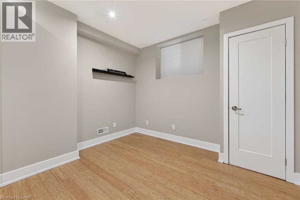 167 WALNUT Street S - 18