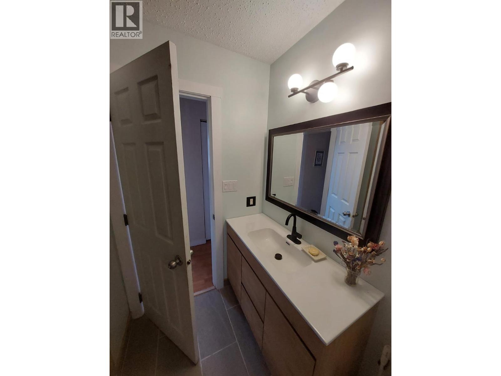 380 6 Avenue SE - 33