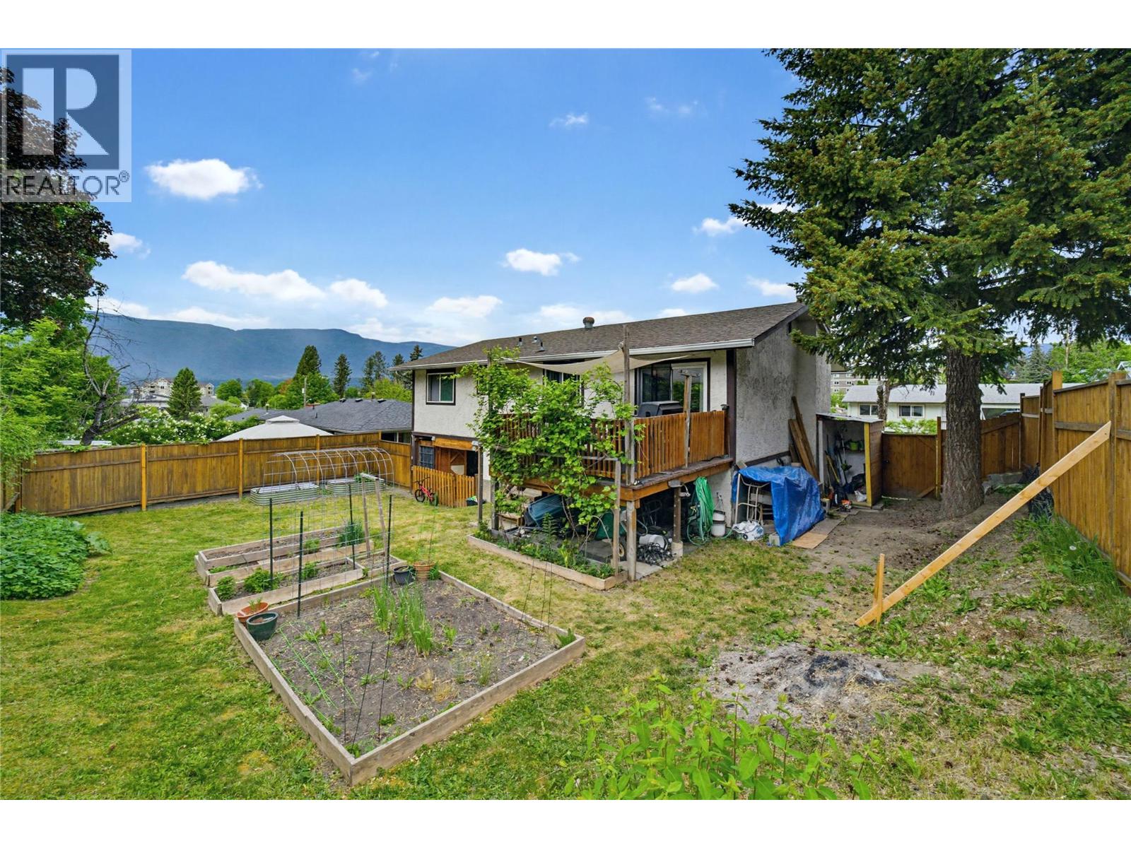 380 6 Avenue SE - 45