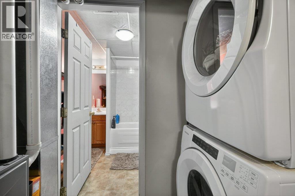 380 6 Avenue SE - 39