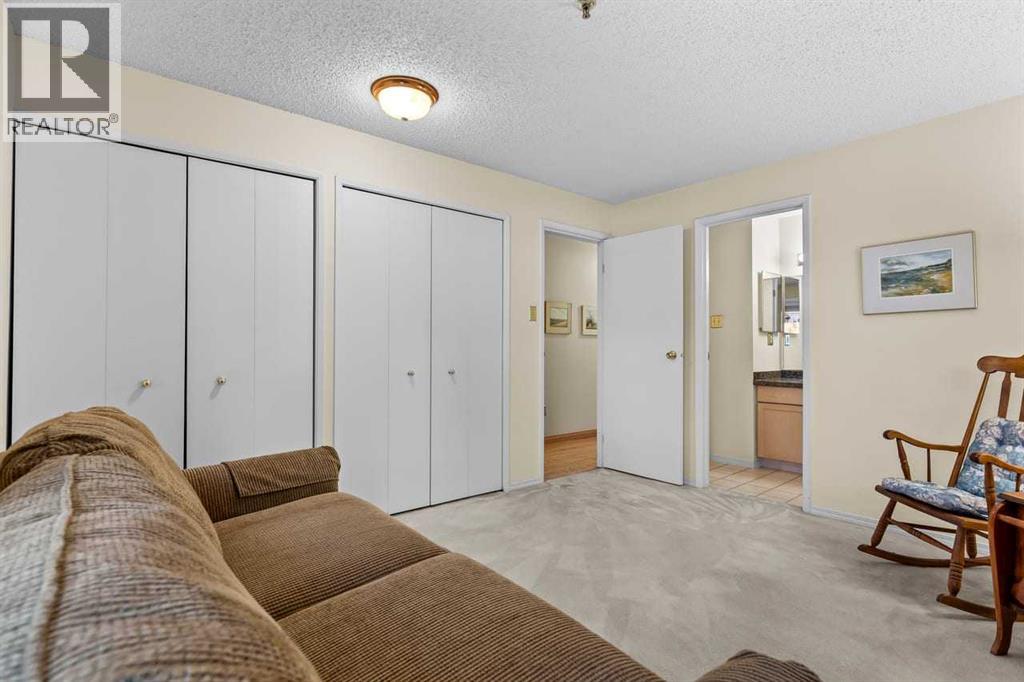 #122 723 57 Avenue SW - 19