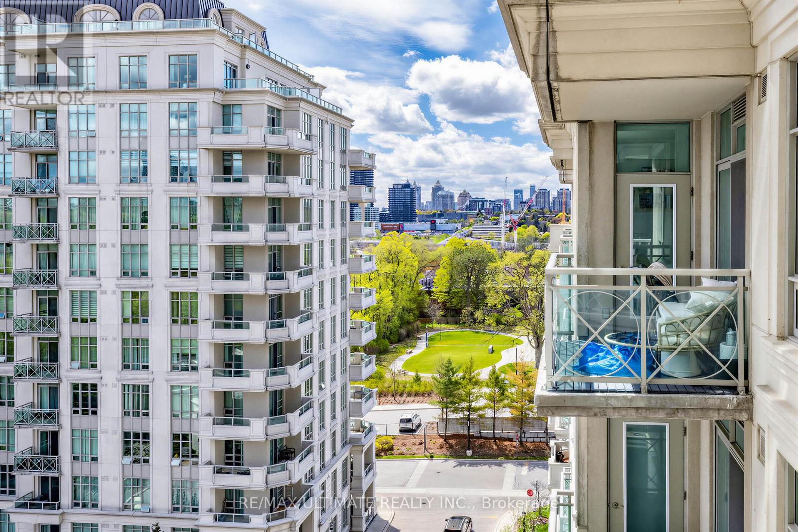 #1003 20 BLOORVIEW PLACE - 19