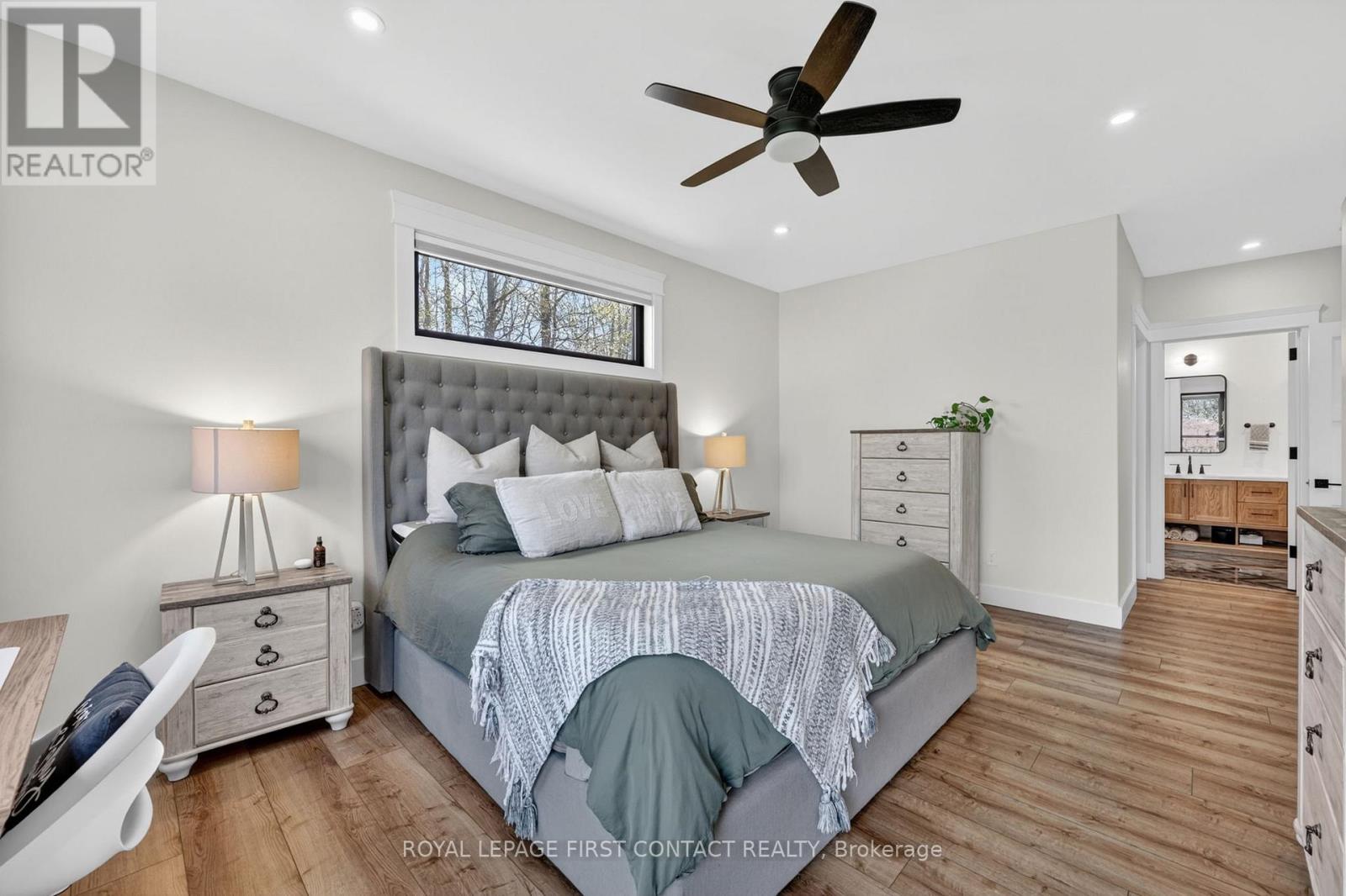 144 ARLYNN CRESCENT - 20